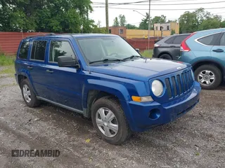 2009 Jeep Patriot Sport with VIN 1J4FT28B49D155475, listed as a IAAI auction lot 42581947 with 140,014 mi miles and . Bid and sale history available at DreamBid. Image 1.