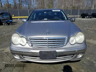 2005 Mercedes-Benz C 240 with VIN WDBRF81J55F631650, listed as a Copart auction lot 45498895 with 137,699 mi miles and Salvage Title. Bid and sale history available at DreamBid. Image 5.