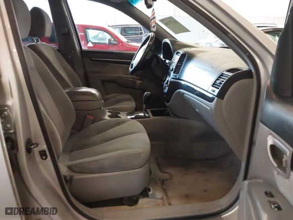 2008 Hyundai Santa Fe SE with VIN 5NMSH13E18H138348, listed as a IAAI auction lot 41777108 with 203,674 mi miles. Bid and sale history available at carsss.com. Image 5.