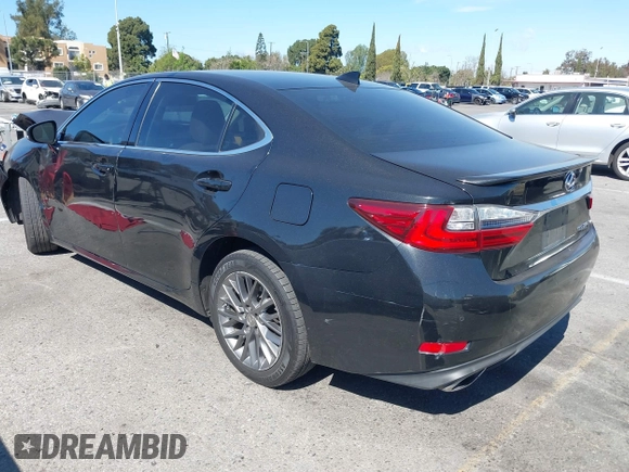 2018 Lexus ES with VIN 58ABK1GG7JU091598, listed as a IAAI auction lot 41712081 with 155,015 mi miles. Bid and sale history available at carsss.com. Image 3.