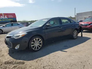 2013 Toyota Avalon XLE z VIN 4T1BK1EB6DU059695, wystawiony jako Copart lot #63259085 z przebiegiem 236 257 mil mil oraz Szkoda całkowita • Salvage title. Historia ofert i sprzedaży dostępna na DreamBid. Obrazek 1.
