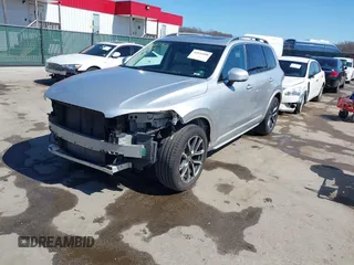 2016 Volvo XC90 T6 Momentum with VIN YV4A22PK7G1047805, listed as a IAAI auction lot 41810408 with 82,954 mi miles. Bid and sale history available at carsss.com. Image 19.