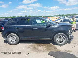 2013 Lincoln MKX z VIN 2LMDJ6JK6DBL10319, wystawiony jako IAAI lot #42213127 z przebiegiem 205 019 mil mil oraz . Historia ofert i sprzedaży dostępna na DreamBid. Obrazek 13.