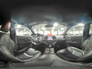 2019 Jeep Cherokee Limited z VIN 1C4PJMDX8KD432129, wystawiony jako Copart lot #58378485 z przebiegiem 65 045 mil mil oraz Szkoda całkowita • Salvage title. Historia ofert i sprzedaży dostępna na DreamBid. Obrazek 16.