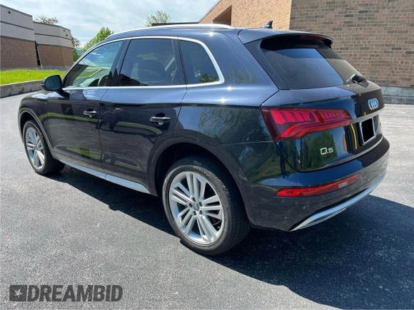 2018 Audi Q5 Premium Plus with VIN WA1BNAFY8J2224078, listed as a Copart auction lot 72086354 with 33,307 mi miles and Salvage Title. Bid and sale history available at carsss.com. Image 3.