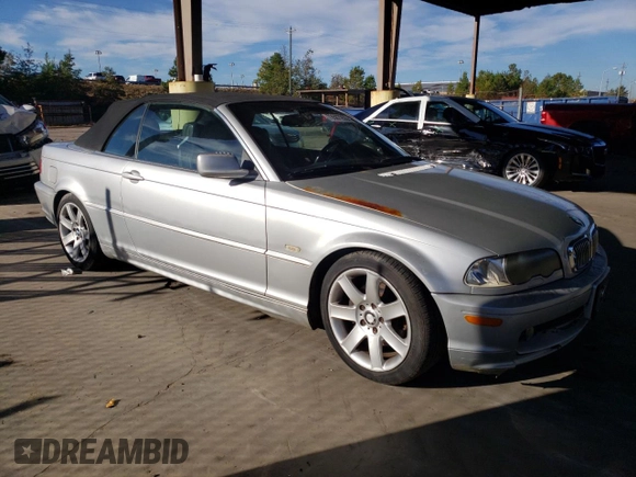 2002 BMW 3 Series 325Ci with VIN WBABS33412JY58882, listed as a Copart auction lot 82200274 with 203,603 mi miles and Clean Title. Bid and sale history available at carsss.com. Image 4.
