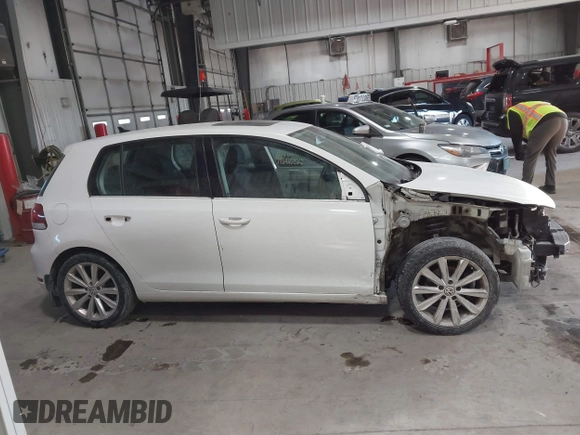 2013 Volkswagen Golf TDI с VIN WVWDM7AJ0DW137125, выставлен на аукционе IAAI как лот 41405747 с пробегом 122 069 миль миль и . История ставок и продаж доступна на DreamBid. Изображение 14.