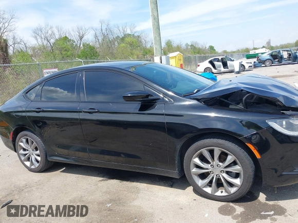 2015 Chrysler 200 S with VIN 1C3CCCBB8FN681822, listed as a IAAI auction lot 41885183 with 123,640 mi miles and . Bid and sale history available at DreamBid. Image 13.