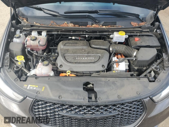 2022 Chrysler Pacifica Hybrid Limited with VIN 2C4RC1S77NR208193, listed as a Copart auction lot 47320125 with 28,282 mi miles and Salvage title. Bid and sale history available at DreamBid. Image 14.