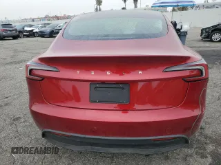 2024 Tesla Model 3 z VIN 5YJ3E1EA8RF848065, wystawiony jako Copart lot #82765684 z przebiegiem 3782 mil mil oraz Szkody całkowita. Historia ofert i sprzedaży dostępna na DreamBid. Obrazek 6.
