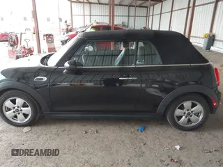 2019 MINI Convertible Cooper с VIN WMWWG5C5XK3H08526, выставлен на аукционе IAAI как лот 41623619 с пробегом 53 474 миль миль и . История ставок и продаж доступна на DreamBid. Изображение 14.