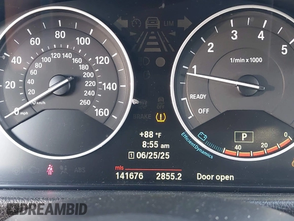 2013 BMW 3 Series 328i xDrive z VIN WBA3B5G57DNS05892, wystawiony jako IAAI lot #42560892 z przebiegiem 141 676 mil mil oraz . Historia ofert i sprzedaży dostępna na DreamBid. Obrazek 16.