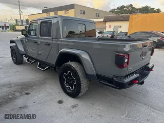 2021 Jeep Gladiator Rubicon with VIN 1C6JJTBM8ML611134, listed as a Copart auction lot 54375665 with 62,134 mi miles and Salvage Title. Bid and sale history available at carsss.com. Image 3.