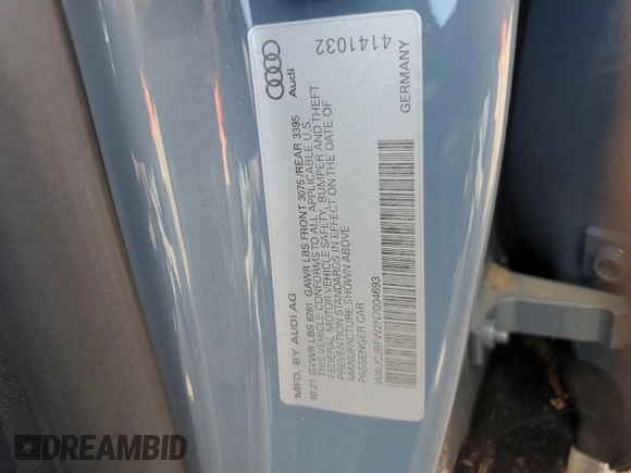 2022 Audi e-tron GT Premium Plus z VIN WAUCJBFW2N7004693, wystawiony jako Copart lot #68906384 z przebiegiem Nie podano mil oraz Szkody całkowita. Historia ofert i sprzedaży dostępna na DreamBid. Obrazek 13.