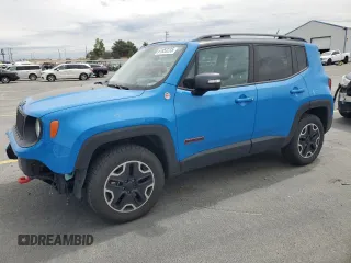 2015 Jeep Renegade Trailhawk with VIN ZACCJBCT5FPC03366, listed as a Copart auction lot 61853235 with 49,177 mi miles and Salvage title. Bid and sale history available at DreamBid. Image 1.