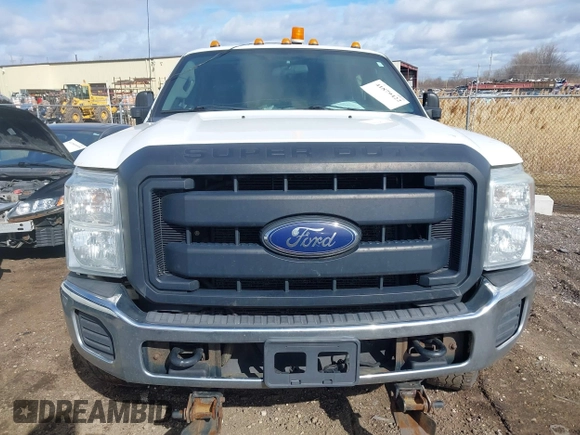 2015 Ford F-250 Lariat with VIN 1FT7W2B62FED04453, listed as a IAAI auction lot 41879422 with 313,725 mi miles and . Bid and sale history available at DreamBid. Image 12.