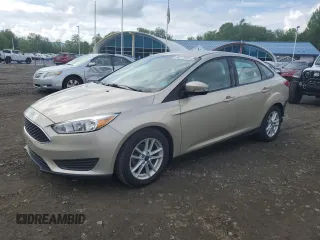 2017 Ford Focus SE z VIN 1FADP3F2XHL335127, wystawiony jako Copart lot #56119005 z przebiegiem 58 272 mil mil oraz Szkoda całkowita • Salvage title. Historia ofert i sprzedaży dostępna na DreamBid. Obrazek 1.