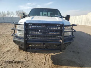 2015 Ford F-350 Platinum with VIN 1FT8W3BT6FEB30967, listed as a Copart auction lot 52880425 with 137,026 mi miles and Salvage Title. Bid and sale history available at DreamBid. Image 5.