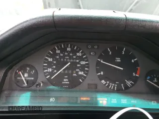 1986 BMW 3 Series z VIN WBAAE5405G1509872, wystawiony jako Copart lot #76083274 z przebiegiem 155 085 mil mil oraz Szkoda całkowita • Salvage title. Historia ofert i sprzedaży dostępna na DreamBid. Obrazek 9.