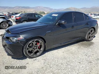 2022 Alfa Romeo Giulia Veloce with VIN ZARFAMBN1N7660074, listed as a Copart auction lot 52597895 with 38,959 mi miles and Salvage Title. Bid and sale history available at carsss.com. Image 1.