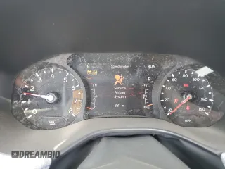 2025 Jeep Compass Latitude z VIN 3C4NJDBN1ST566404, wystawiony jako Copart lot #55024085 z przebiegiem 381 mil mil oraz Szkoda całkowita • Salvage title. Historia ofert i sprzedaży dostępna na DreamBid. Obrazek 9.