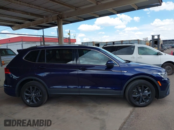 2024 Volkswagen Tiguan SE with VIN 3VVNB7AX0RM057508, listed as a IAAI auction lot 42816004 with 9,334 mi miles and . Bid and sale history available at DreamBid. Image 13.