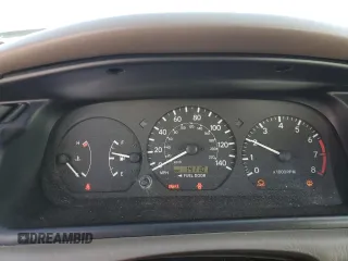 2001 Toyota Camry CE z VIN 4T1BG22K91U116124, wystawiony jako Copart lot #83041984 z przebiegiem 141 101 mil mil oraz Czysty tytuł • Clean title. Historia ofert i sprzedaży dostępna na DreamBid. Obrazek 9.