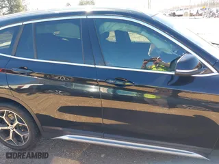 2018 BMW X1 sDrive28i with VIN WBXHU7C32J5L08316, listed as a IAAI auction lot 41647076 with 46,184 mi miles. Bid and sale history available at carsss.com. Image 13.