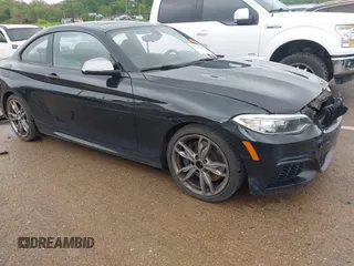 2015 BMW 2 Series M235i xDrive с VIN WBA1J9C50FVX98862, выставлен на аукционе IAAI как лот 42129560 с пробегом 98 197 миль миль и . История ставок и продаж доступна на DreamBid. Изображение 1.