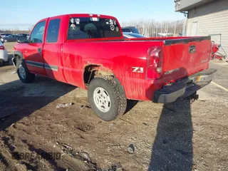 2003 Chevrolet Silverado 1500 LS with VIN 2GCEK19V531282018, listed as a IAAI auction lot 41774997 with 199,066 mi miles. Bid and sale history available at carsss.com. Image 3.