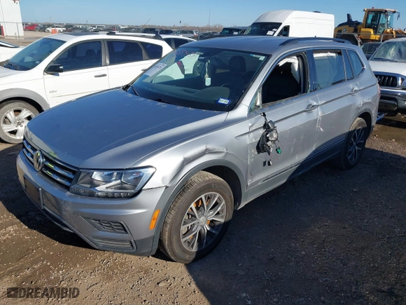 2020 Volkswagen Tiguan SE with VIN 3VV2B7AX4LM081188, listed as a IAAI auction lot 41655478 with 63,593 mi miles. Bid and sale history available at carsss.com. Image 2.