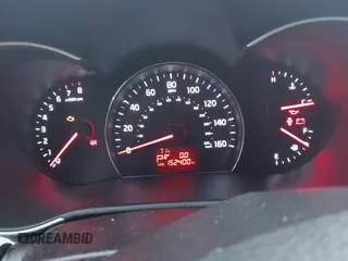 2015 Kia Sorento LX with VIN 5XYKTCA69FG572045, listed as a IAAI auction lot 41960132 with 152,400 mi miles. Bid and sale history available at carsss.com. Image 7.