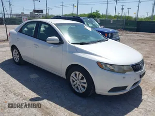 2013 Kia Forte EX with VIN KNAFU4A23D5726320, listed as a IAAI auction lot 42075154 with 160,416 mi miles. Bid and sale history available at carsss.com. Image 1.