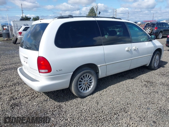 2000 Chrysler Town & Country LXi with VIN 1C4GP54L3YB585152, listed as a IAAI auction lot 41916732 with 190,915 mi miles. Bid and sale history available at carsss.com. Image 4.