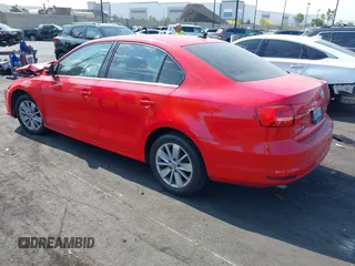 2015 Volkswagen Jetta SE with VIN 3VWD17AJ7FM303892, listed as a IAAI auction lot 42386050 with 50,998 mi miles and . Bid and sale history available at DreamBid. Image 3.