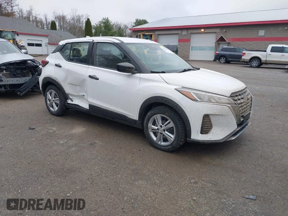 2022 Nissan Kicks S with VIN 3N1CP5BV5NL506726, listed as a IAAI auction lot 42175896 with 40,876 mi miles. Bid and sale history available at carsss.com. Image 1.