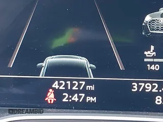 2021 Audi Q5 Premium Plus z VIN WA1BAAFY6M2130653, wystawiony jako IAAI lot #42138199 z przebiegiem 42 127 mil mil oraz . Historia ofert i sprzedaży dostępna na DreamBid. Obrazek 16.