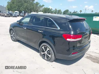 2017 Kia Sorento LX z VIN 5XYPGDA51HG330957, wystawiony jako IAAI lot #42189378 z przebiegiem 139 835 mil mil oraz . Historia ofert i sprzedaży dostępna na DreamBid. Obrazek 3.