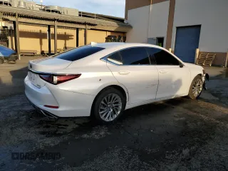 2020 Lexus ES 350 Luxury with VIN 58AEZ1B11LU057798, listed as a Copart auction lot 43402855 with 64,431 mi miles and Clean title. Bid and sale history available at DreamBid. Image 3.