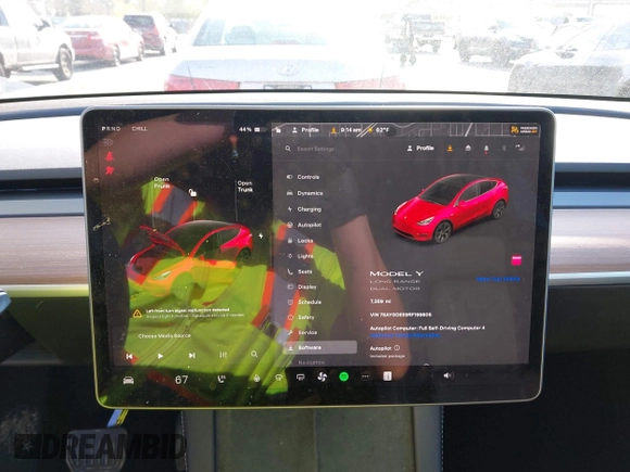 2024 Tesla Model Y Long Range with VIN 7SAYGDEE9RF199805, listed as a IAAI auction lot 42018221 with 7,359 mi miles. Bid and sale history available at carsss.com. Image 19.
