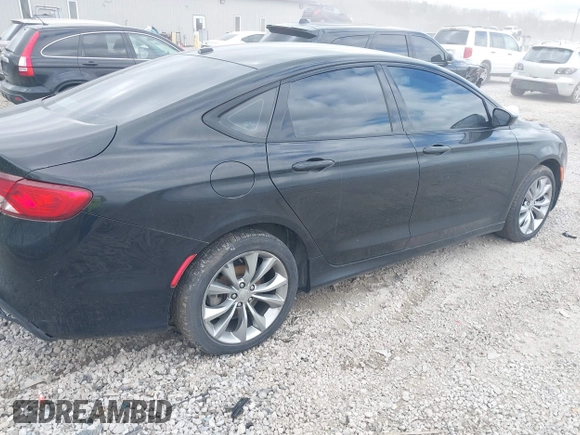 2015 Chrysler 200 S with VIN 1C3CCCBB4FN746827, listed as a IAAI auction lot 42035694 with 1 mi miles. Bid and sale history available at carsss.com. Image 4.