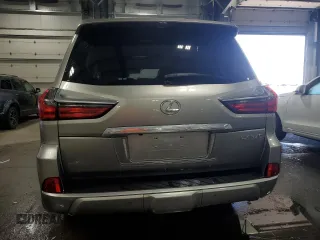 2018 Lexus LX 570 z VIN JTJHY7AX6J4261835, wystawiony jako Copart lot #55998945 z przebiegiem 99 673 mil mil oraz Szkody całkowita. Historia ofert i sprzedaży dostępna na DreamBid. Obrazek 6.