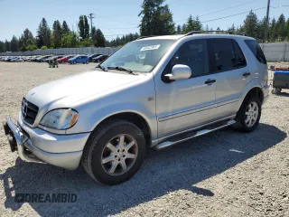 1999 Mercedes-Benz M 320/430/500 z VIN 4JGAB72EXXA111283, wystawiony jako Copart lot #58642965 z przebiegiem 86 495 mil mil oraz Czysty tytuł • Clean title. Historia ofert i sprzedaży dostępna na DreamBid. Obrazek 1.