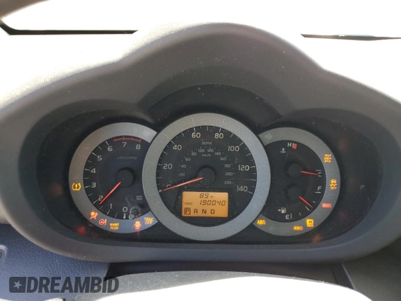 2010 Toyota RAV4 Sport z VIN JTMRF4DV2A5036814, wystawiony jako Copart lot #59053005 z przebiegiem 190 040 mil mil oraz Czysty tytuł • Clean title. Historia ofert i sprzedaży dostępna na DreamBid. Obrazek 9.