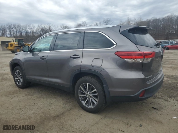 2019 Toyota Highlander SE with VIN 5TDJZRFH8KS598432, listed as a Copart auction lot 48376755 with 87,674 mi miles and Salvage Title. Bid and sale history available at carsss.com. Image 2.