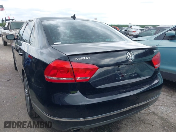 2014 Volkswagen Passat TDI SEL Premium with VIN 1VWCN7A33EC068280, listed as a IAAI auction lot 42086420 with 153,656 mi miles. Bid and sale history available at carsss.com. Image 15.