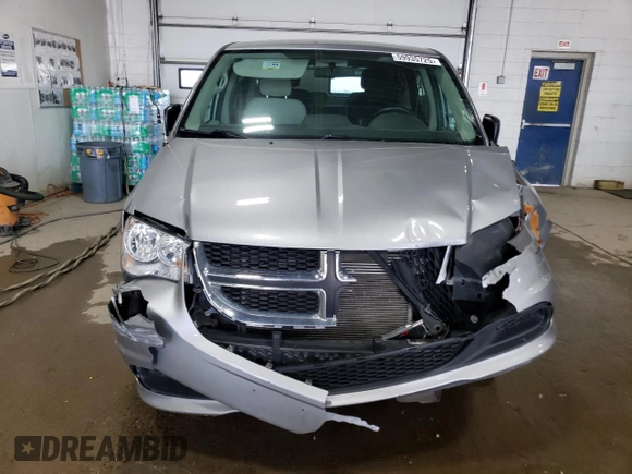 2017 Dodge Grand Caravan SE z VIN 2C4RDGBG7HR822519, wystawiony jako Copart lot #59935725 z przebiegiem 94 050 mil mil oraz Szkoda całkowita • Salvage title. Historia ofert i sprzedaży dostępna na DreamBid. Obrazek 5.