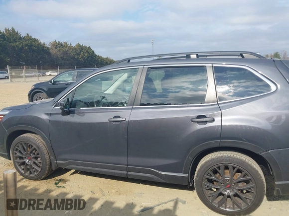2021 Subaru Forester Limited with VIN JF2SKASC6MH519434, listed as a IAAI auction lot 41779357 with 56,388 mi miles. Bid and sale history available at carsss.com. Image 15.