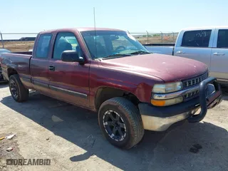 1999 Chevrolet Silverado 1500 LT with VIN 2GCEK19T9X1145877, listed as a IAAI auction lot 41985023 with 241,622 mi miles. Bid and sale history available at carsss.com. Image 1.