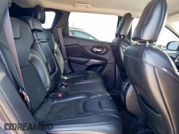 2019 Jeep Cherokee Altitude with VIN 1C4PJLLB3KD184565, listed as a Copart auction lot 58046345 with 91,618 mi miles and Salvage title. Bid and sale history available at DreamBid. Image 11.